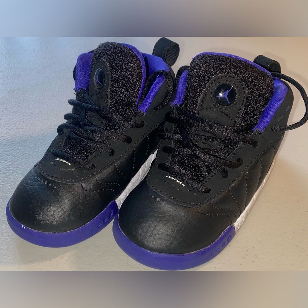 Used Jordan 8c Sneaker